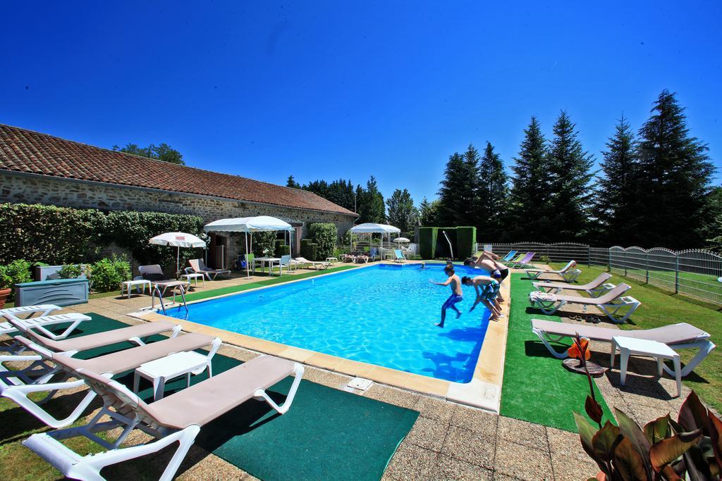 Hotellerie De Plein Air Camping Leychoisier Bonnac-la-Côte Exterior foto